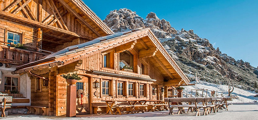 10 Must-See Winter Wedding Venues in Italy - mountain hut