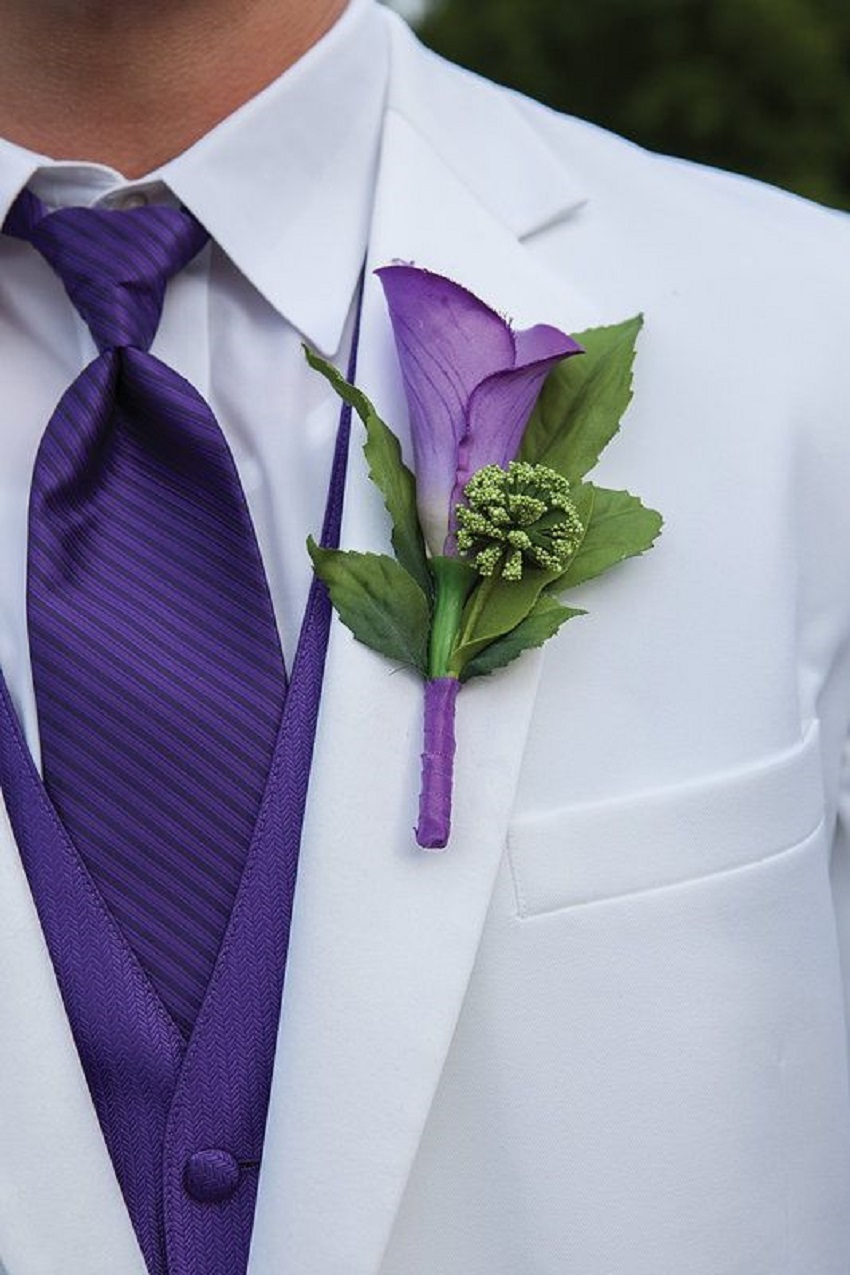 ultra violet buttonhole