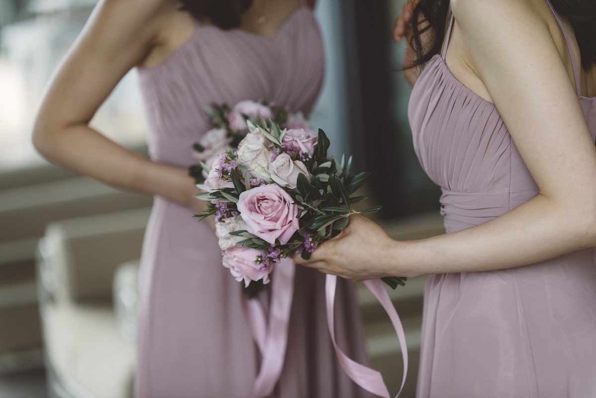 dusty rose and purple bridesmaids bouquet italy wedding
