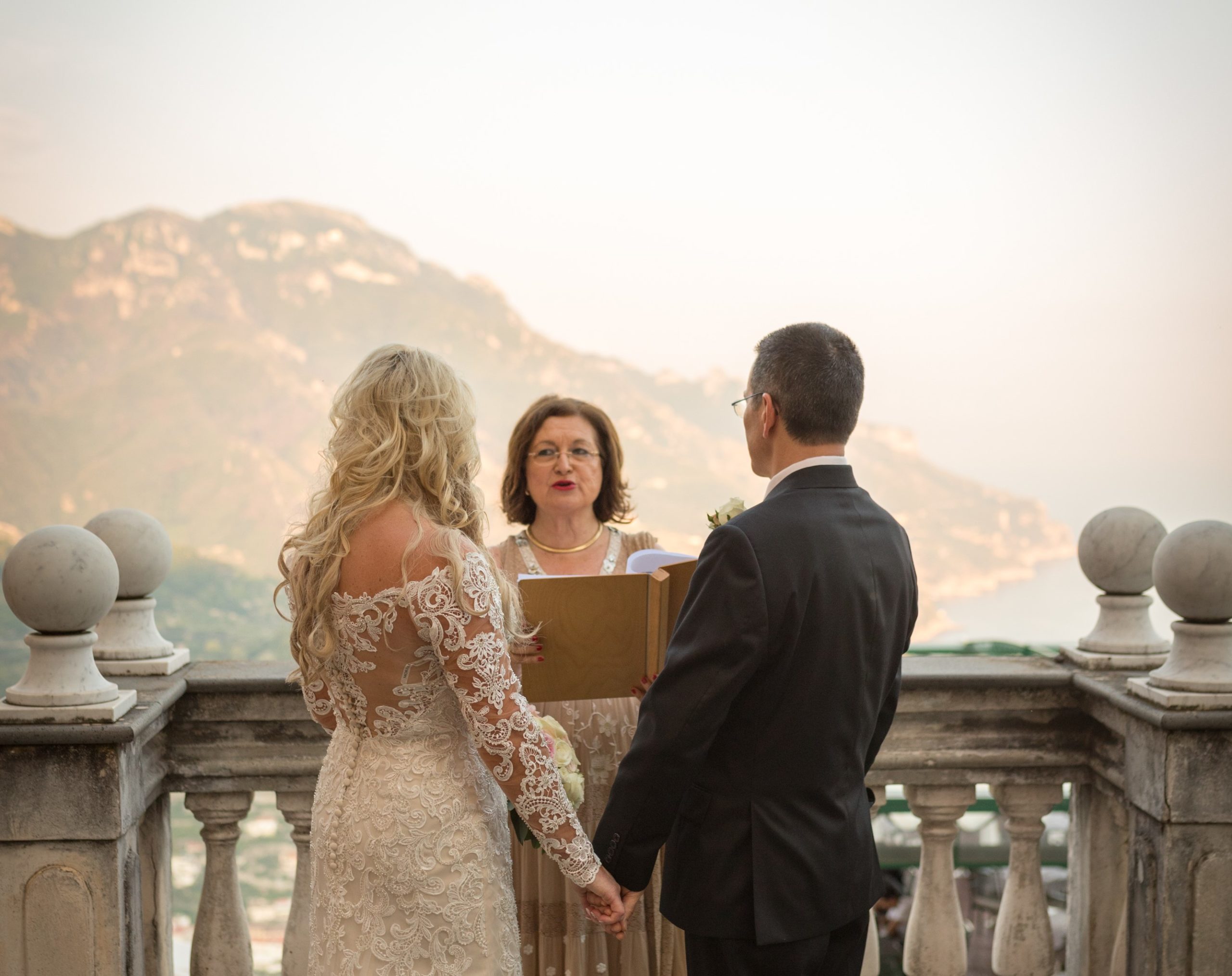 Read more about the article Sunset Wedding Ceremony on the Amalfi Coast