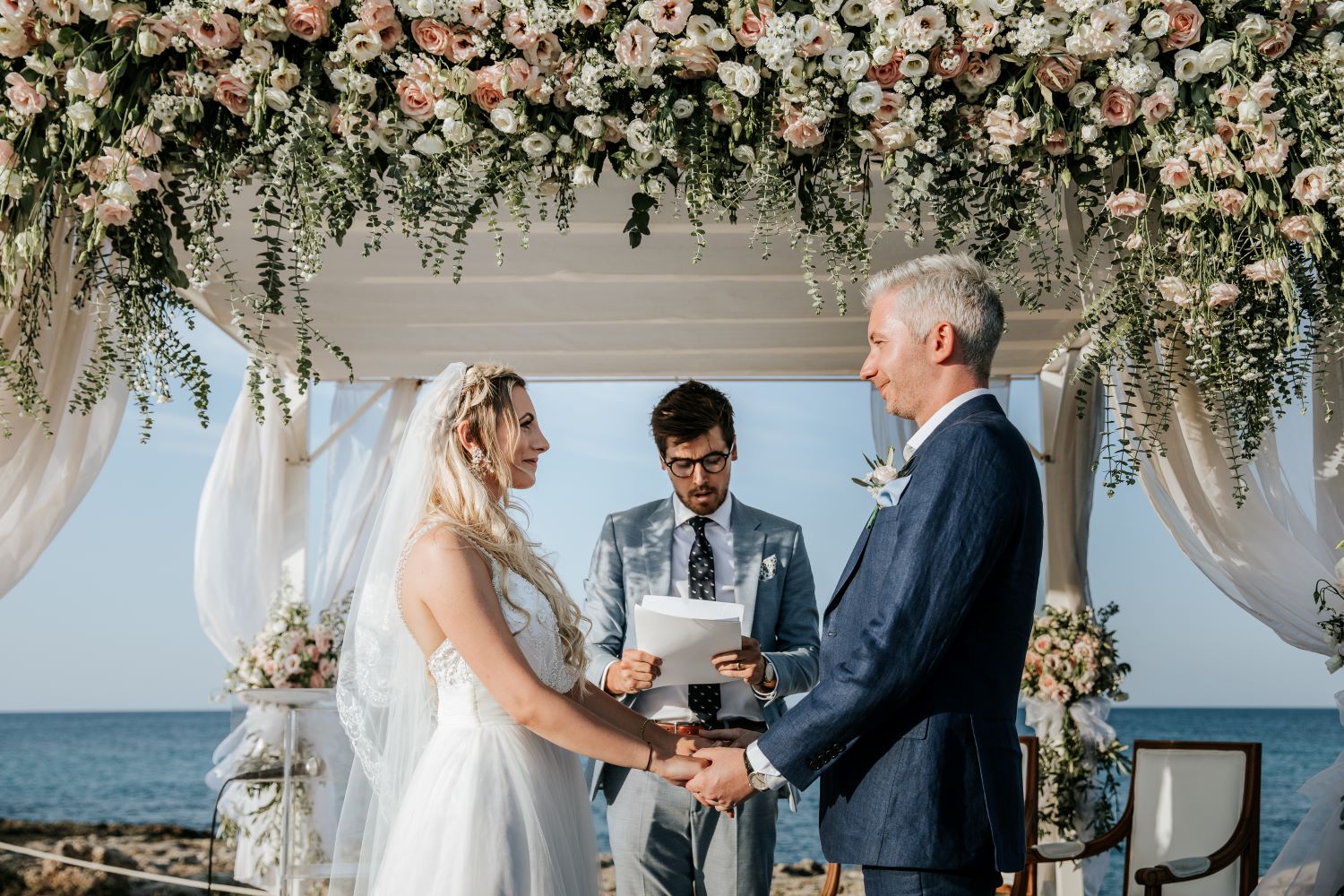 Read more about the article A Day of Love and Joy: Beach  Wedding on the Beach in Ostuni Puglia